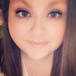 Meet your Posher, Lindsey